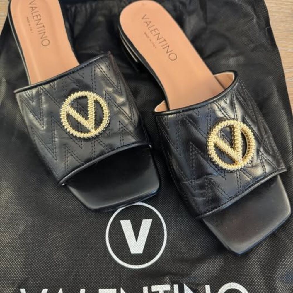 Valentino Black & Gold Sandals EUC Sz 9.0